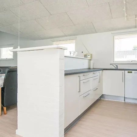 Five-bedroom In Borkop 2